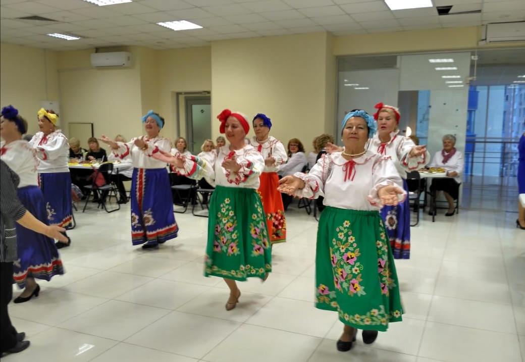 Программа танцев «Активное долголетие» в Реутове собрала почти 50 пенсионеров