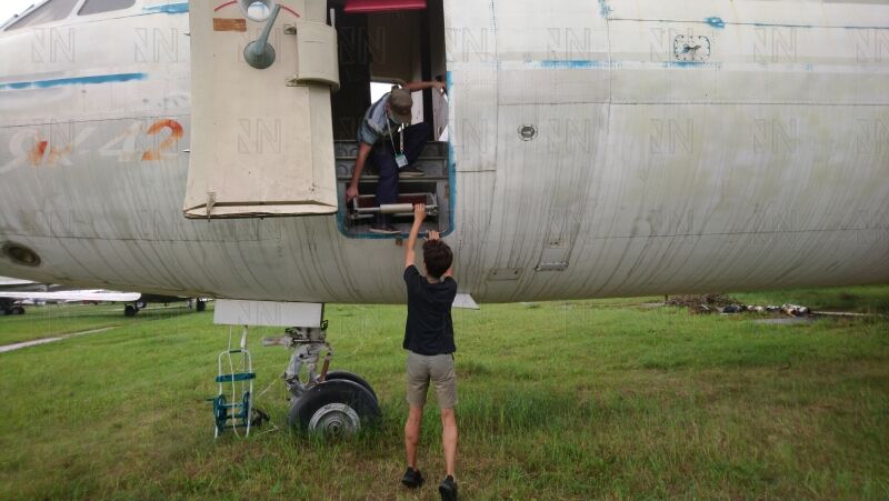 ЯК-42 возвращают к жизни волонтеры в Монино 