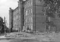 Общежитие рабочих фабрики. Казарма № 5. Построена в 1907 году.