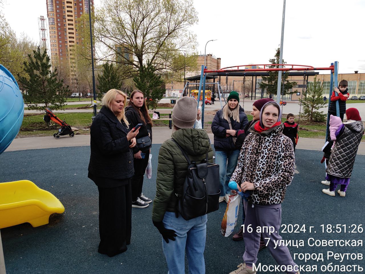 Лилия Богданова втретилась с жителями в парке за ДК "Мир" 